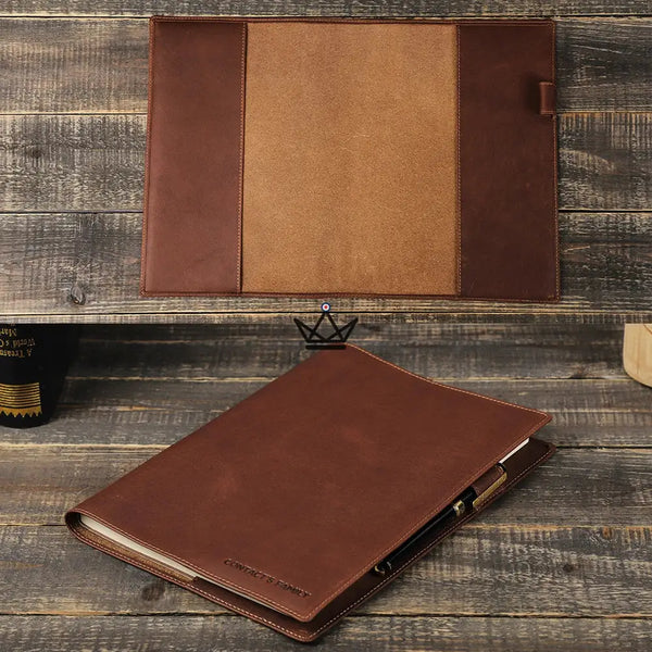 Protège Cahier en Cuir Personnalisable - Voyageur Intemporel - - cahier personnalisable - Cadeau, Noël, Anniversaire, Original, Fête des pères, fête des mères - Atelier Atypique
