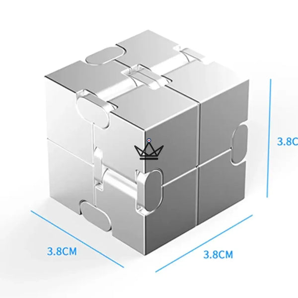 Anti-stress metal infinity cube for desk - SPIRA
