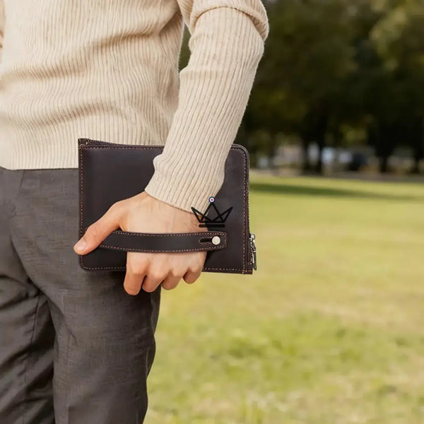 Pochette zippée iPad mini en cuir personnalisable à dragonne — Voyageur OPUS – 5/11
