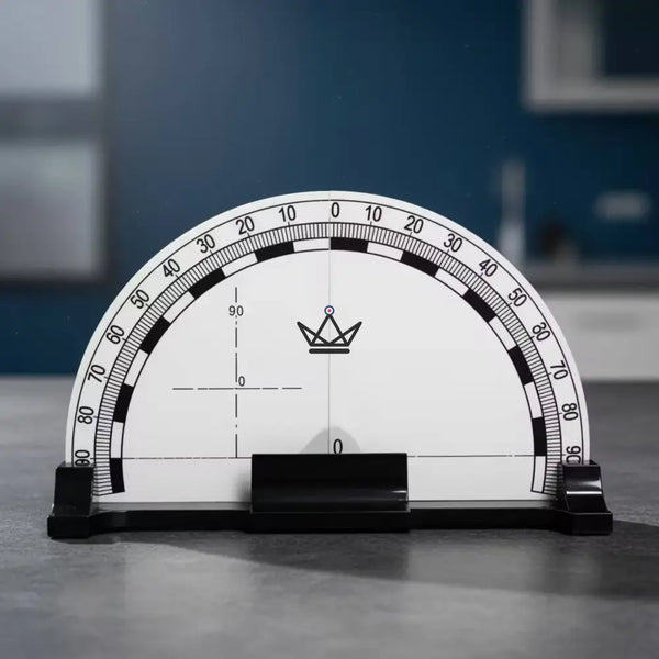 Optical demonstrator for light reflection and refraction - DIOPTRA