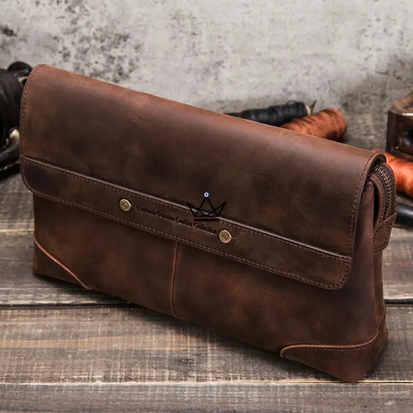 Pochette organiseur iPad mini en cuir personnalisable avec passe-main — Voyageur MANUSCRIT – 7/10