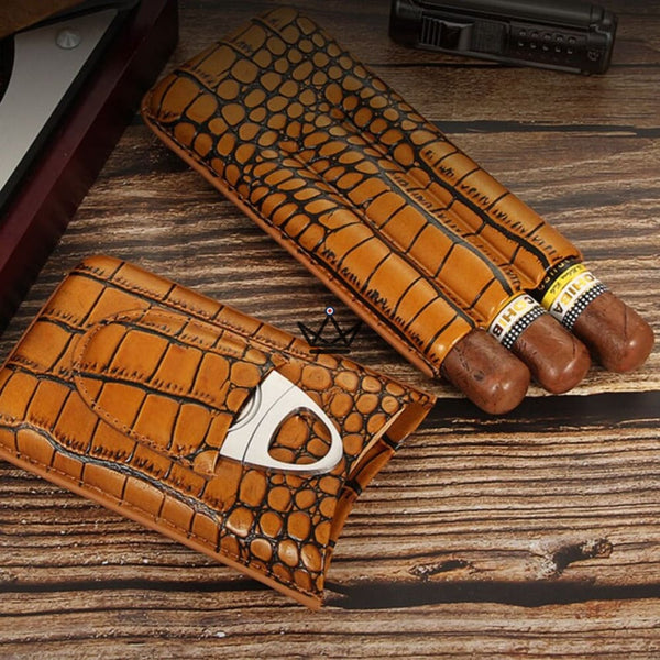 Leather cigar case with cigar cutter — Beast, Brown / 3 Cigars