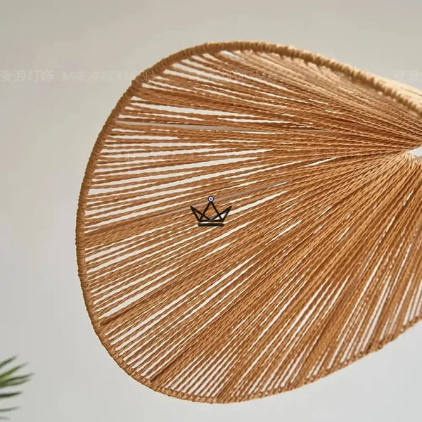 FOLIA Pendant Lamp — Hand-Woven Rattan, Leaf Shape