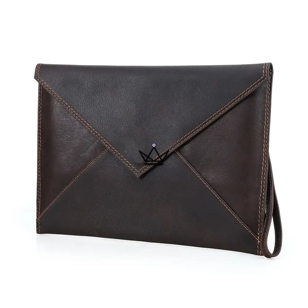 Housse pour MacBook personnalisable en cuir – Voyageur Memento - [] - housse PC personnalisable - Cadeau, Noël, Anniversaire, Original, Fête des pères, fête des mères - Atelier Atypique