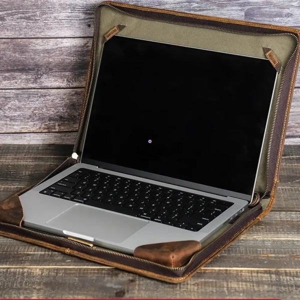 Personalisierbare Macbook-Hülle aus Leder 13"-16" - Voyageur CODEX