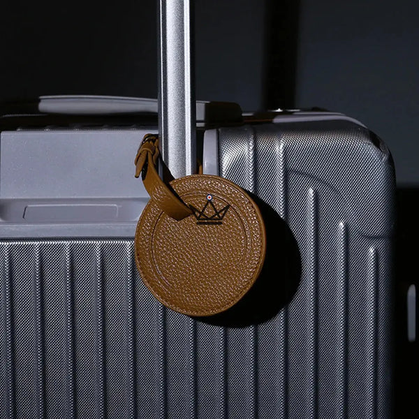 Étiquette Bagage Cuir personnalisable – Voyageur Crest - [] - etiquette personnalisable - Cadeau, Noël, Anniversaire, Original, Fête des pères, fête des mères - Atelier Atypique
