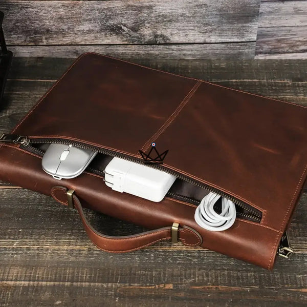 Personalisierbare Macbook-Hülle aus Leder 13"-16" - Voyageur CODEX