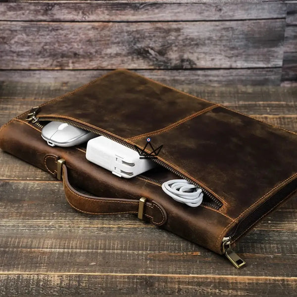Personalisierbare Macbook-Hülle aus Leder 13"-16" - Voyageur CODEX